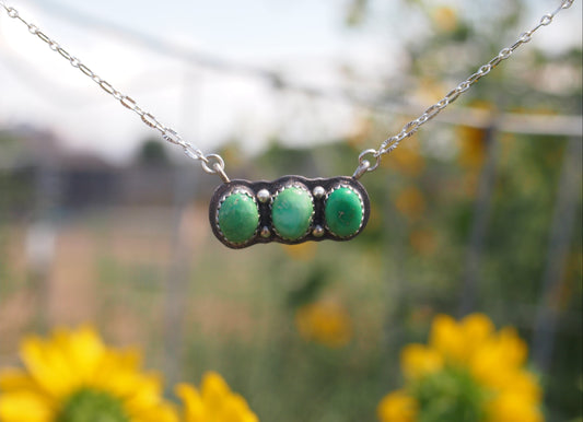 Sonoran 3 stone bar necklace